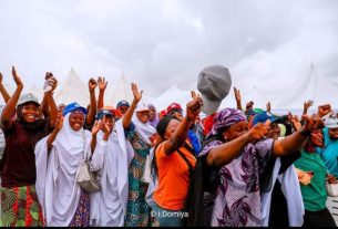 Jubilation As Adamawa Civil Servants Receive N70k New Minimum Wage