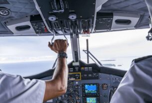 Nigeria Air Traffic Engineers Can't Achieve Excellence – President