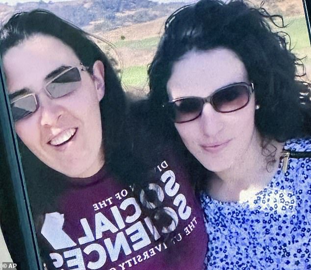 Elizabeth Tsurkov (left) is pictured with her sister Emma (right) in 2018