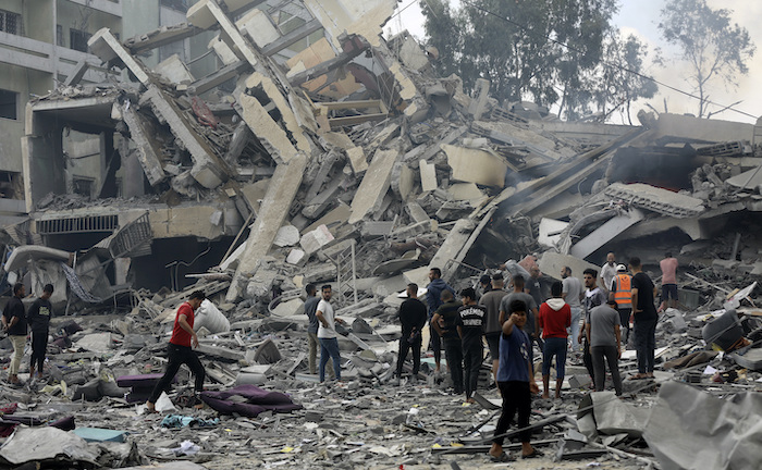 UN Official Describes "Absolute Carnage" in Gaza as Israeli Air Strikes Continue