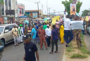 Oke Supporters Protest, Say Exercise Is Daylight Robbery