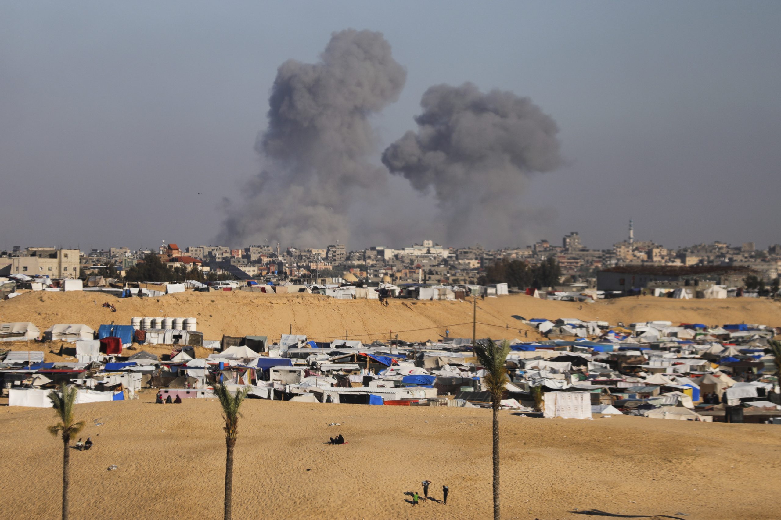Israel and Egypt Clash Over Rafah Border Closure Amid Worsening Humanitarian Crisis