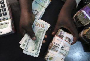 Naira Dips at Official Window to N1,421.06/$1, Stable at Parallel Market at N1,450