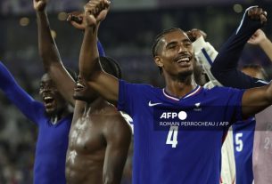 Hosts France beat booed Argentina 1-0, reach football semis