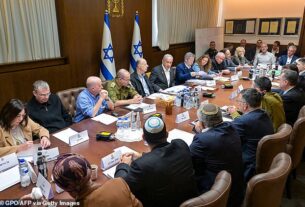 Prime Minister Benjamin Netanyahu (6-L), heading a security cabinet meeting to vote on a Gaza ceasefire and hostage release deal that should take effect ton January 19, in Jerusalem on January 17, 2025